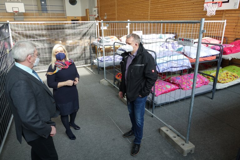 Notunterkunft Aurachtalhalle Notunterkunft Aurachtalhalle